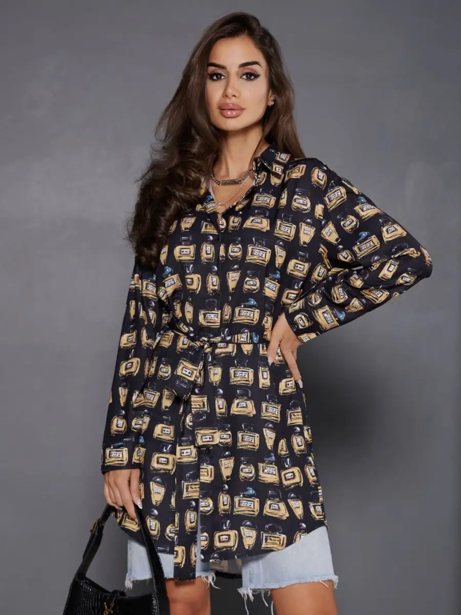 Блузка с принтом и поясом удлиненная