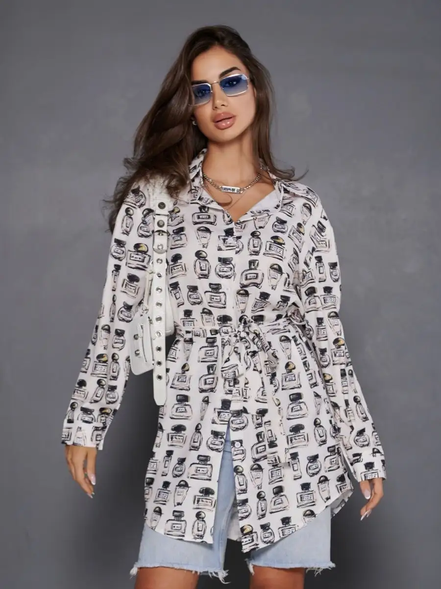 Блузка с принтом и поясом удлиненная