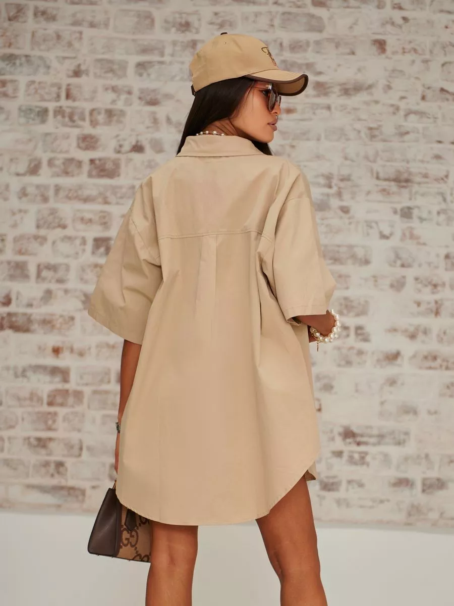 Молочная рубашка оверсайз удлиненная