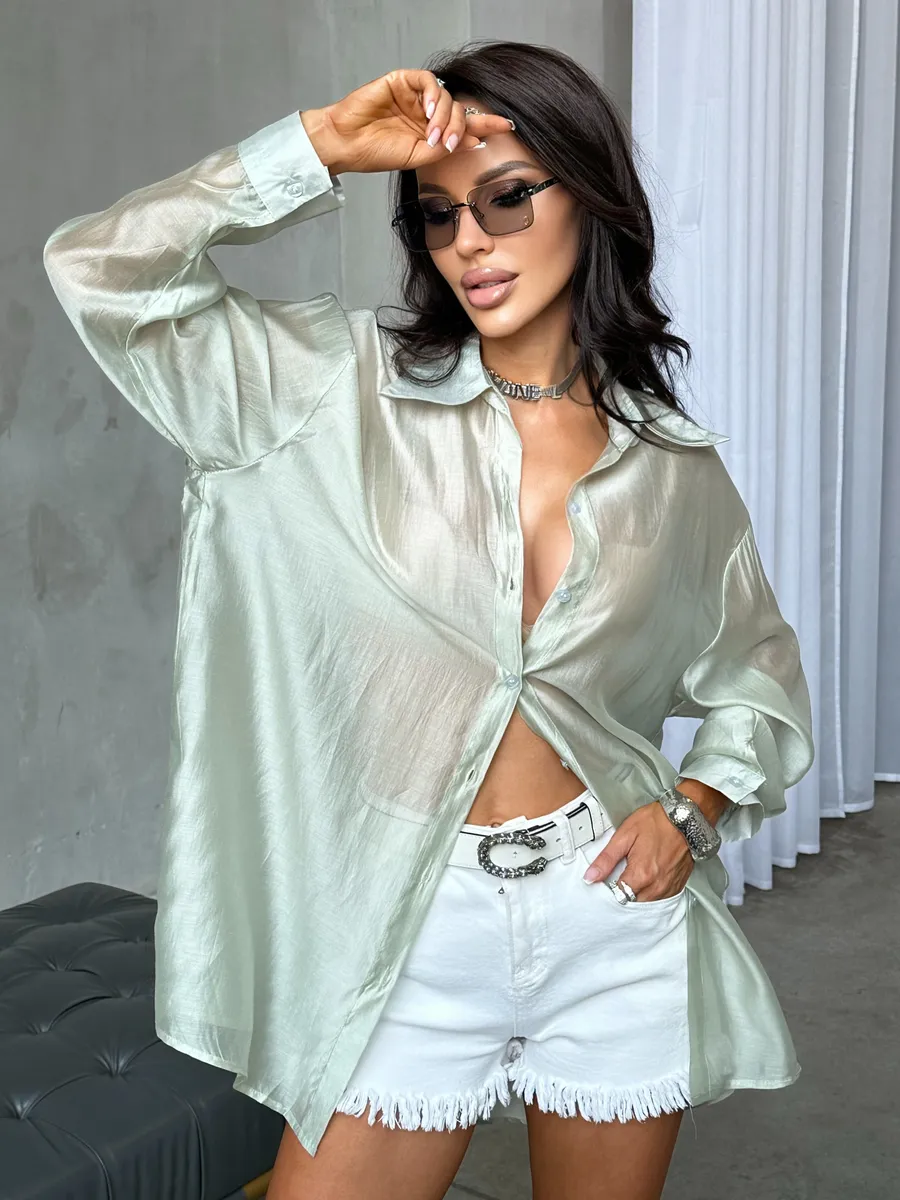 Оливковая рубашка оверсайз удлиненная