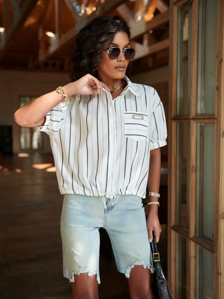 Черная рубашка офисная короткая