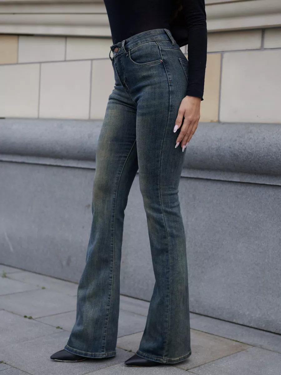 Джинсы с высокой посадкой пушап клеш