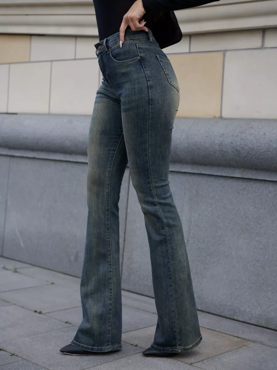 Джинсы с высокой посадкой пушап клеш