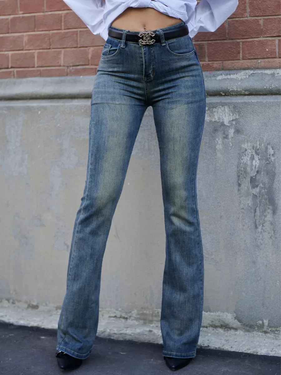 Джинсы с высокой посадкой пушап клеш