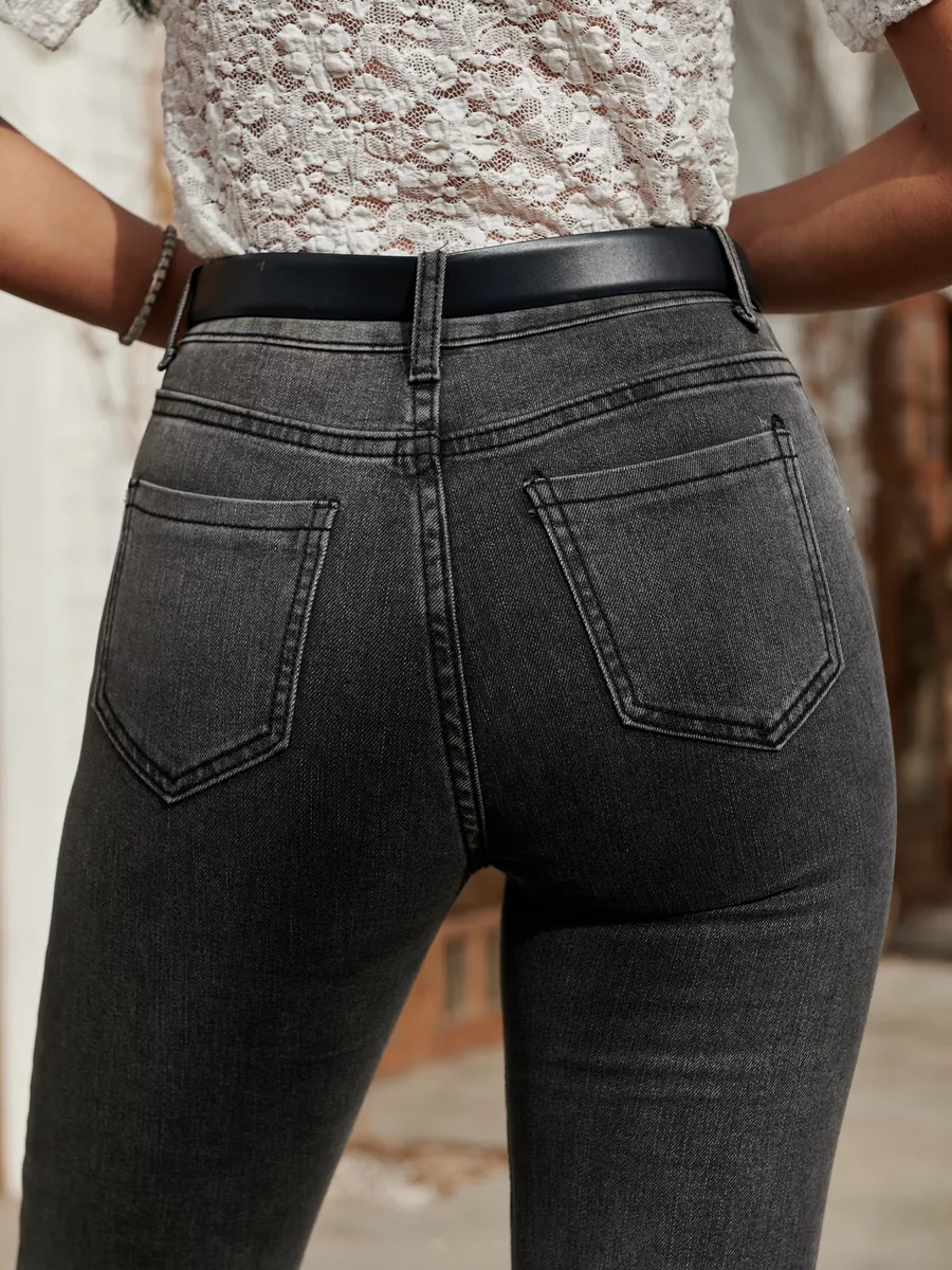 Джинсы клеш со стразами