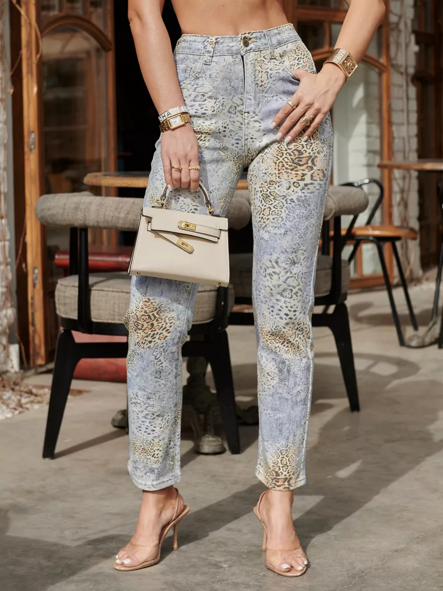 Джинсы прямые укороченные капри с принтом леопард