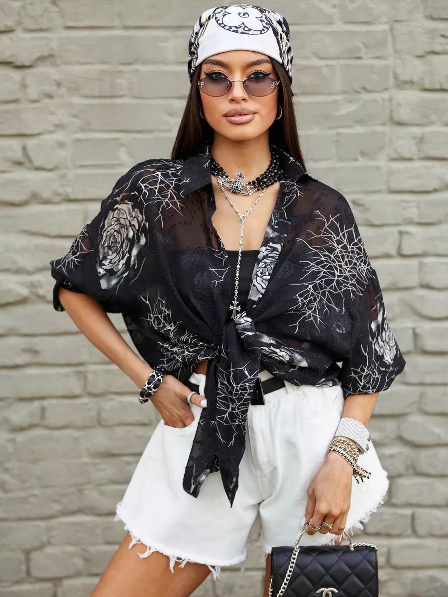 Серебристая рубашка оверсайз удлиненная с цветочным принтом