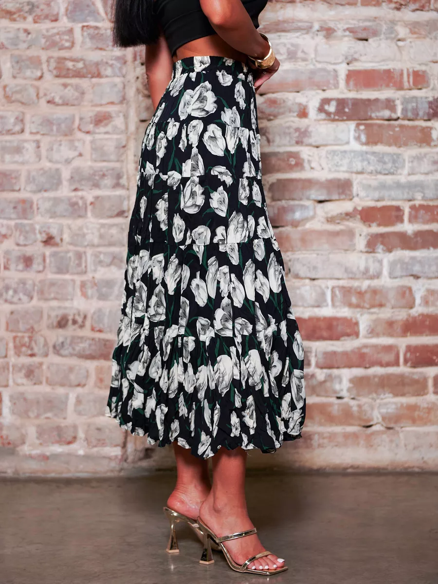 Черная юбка ярусная с цветочным принтом