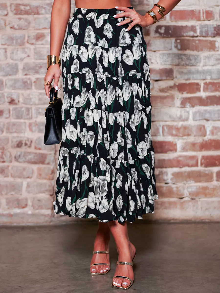 Черная юбка ярусная с цветочным принтом