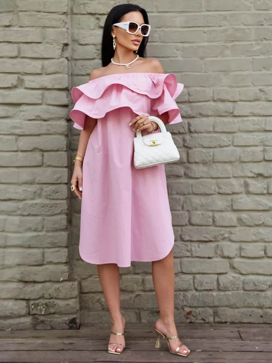 Розовое летнее платье сарафан с открытыми плечами