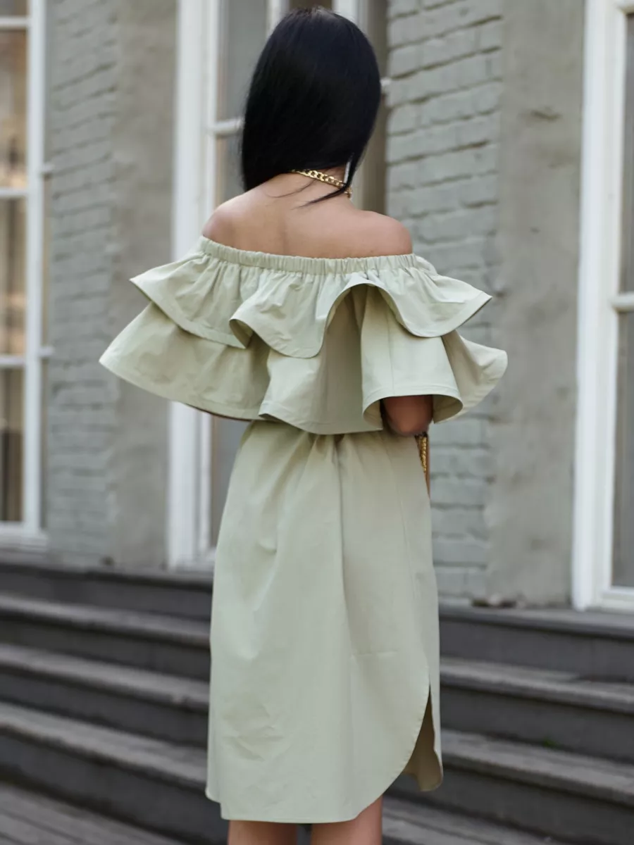 Хаки летнее платье сарафан с открытыми плечами