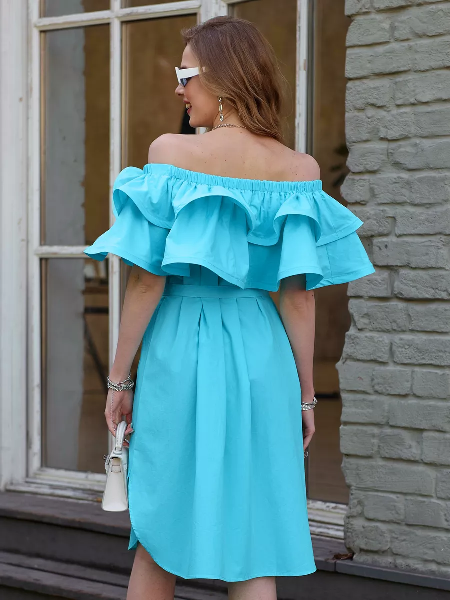 Голубое летнее платье сарафан с открытыми плечами