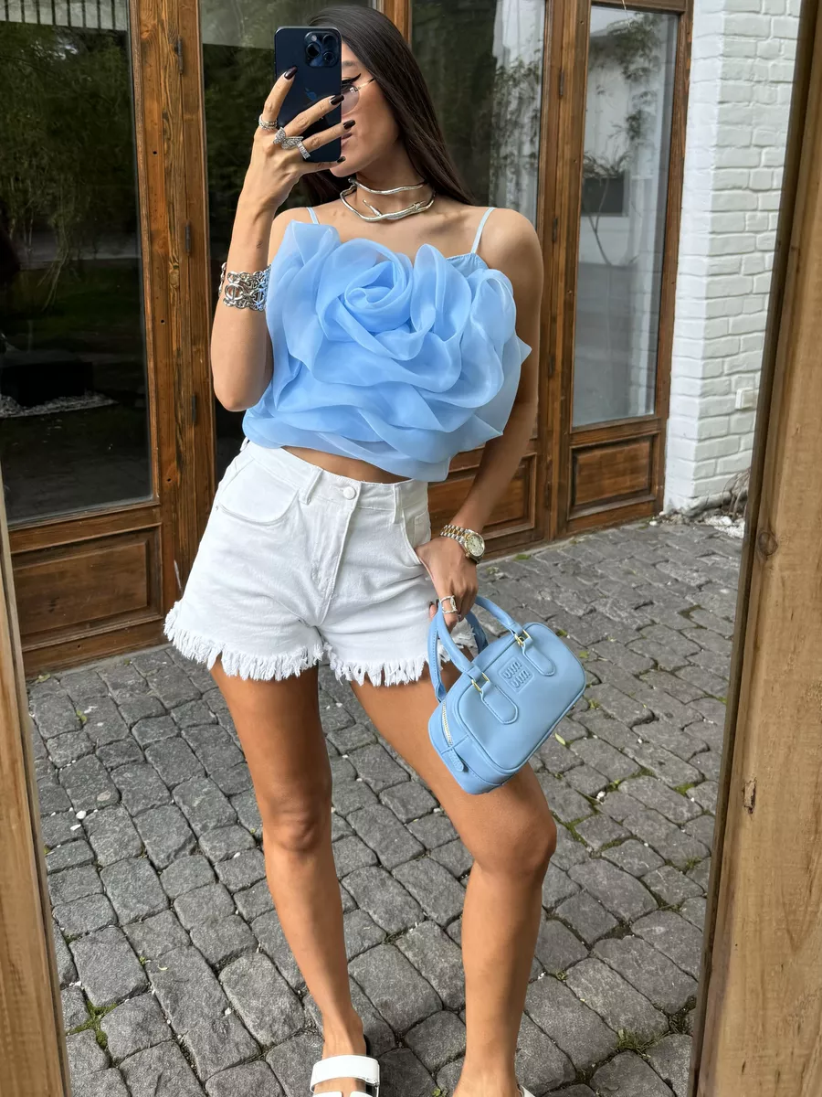 Голубой топ летний вечерний на бретелях с драпировкой