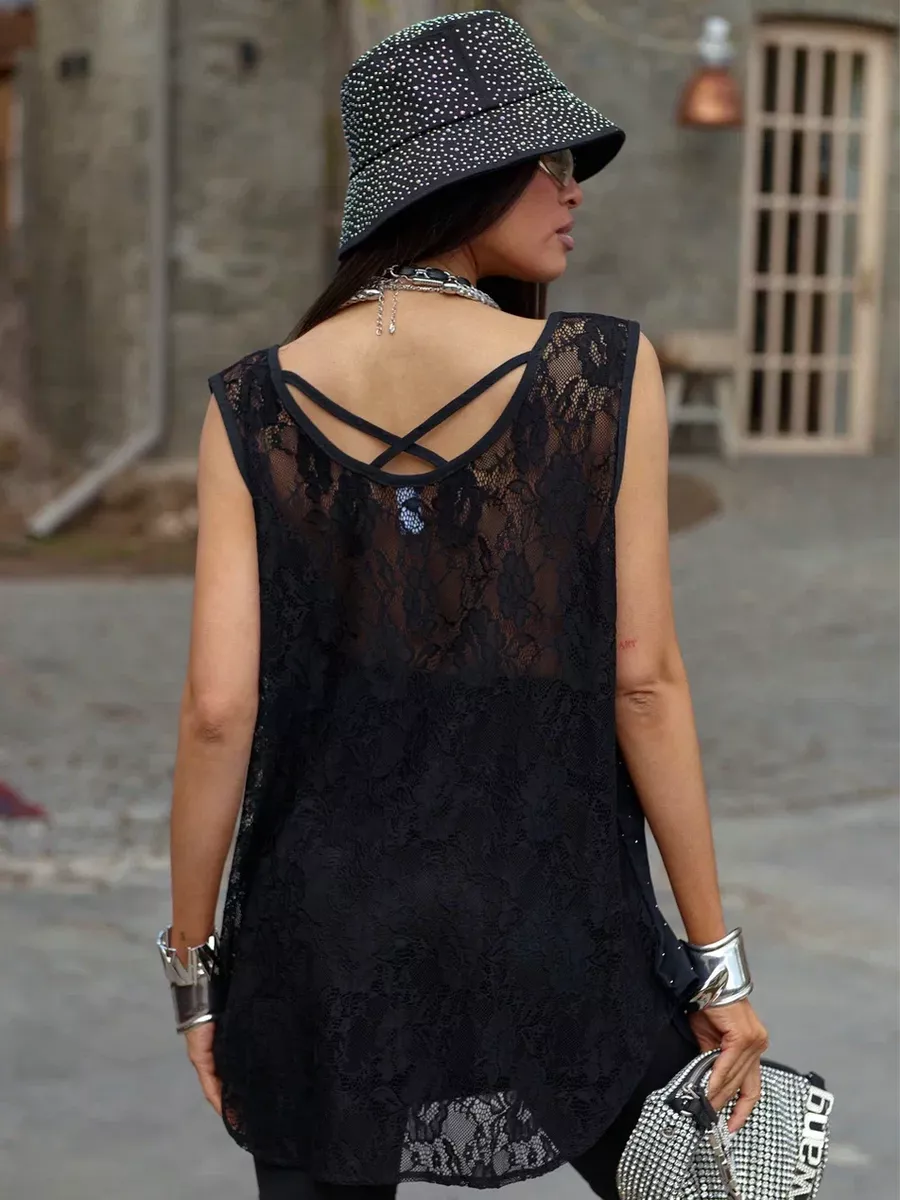 Черный топ майка летний оверсайз со стразами и гипюром