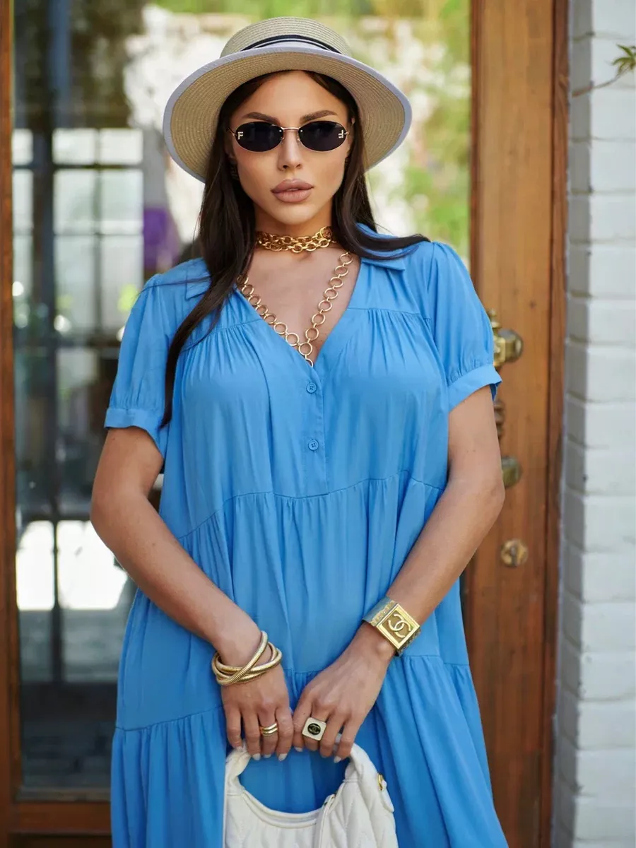 Голубое свободное ярусное платье в стиле бохо