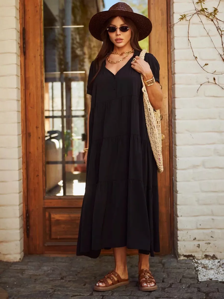 Черное свободное ярусное платье в стиле бохо