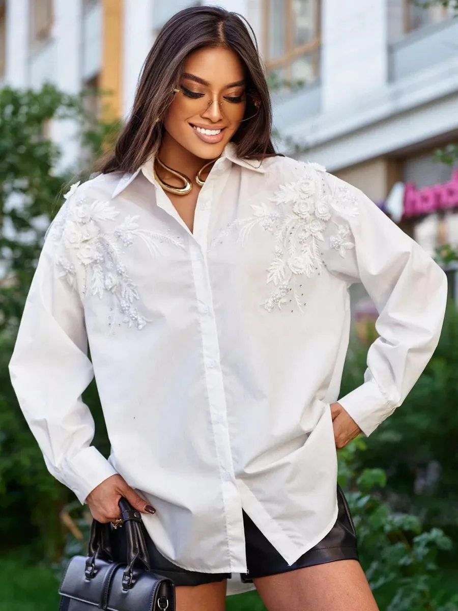 Белая блузка школьная нарядная с цветами