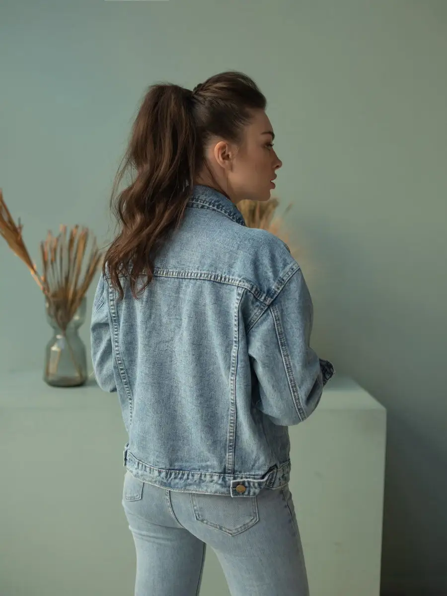 Голубая джинсовая куртка женская демисезонная