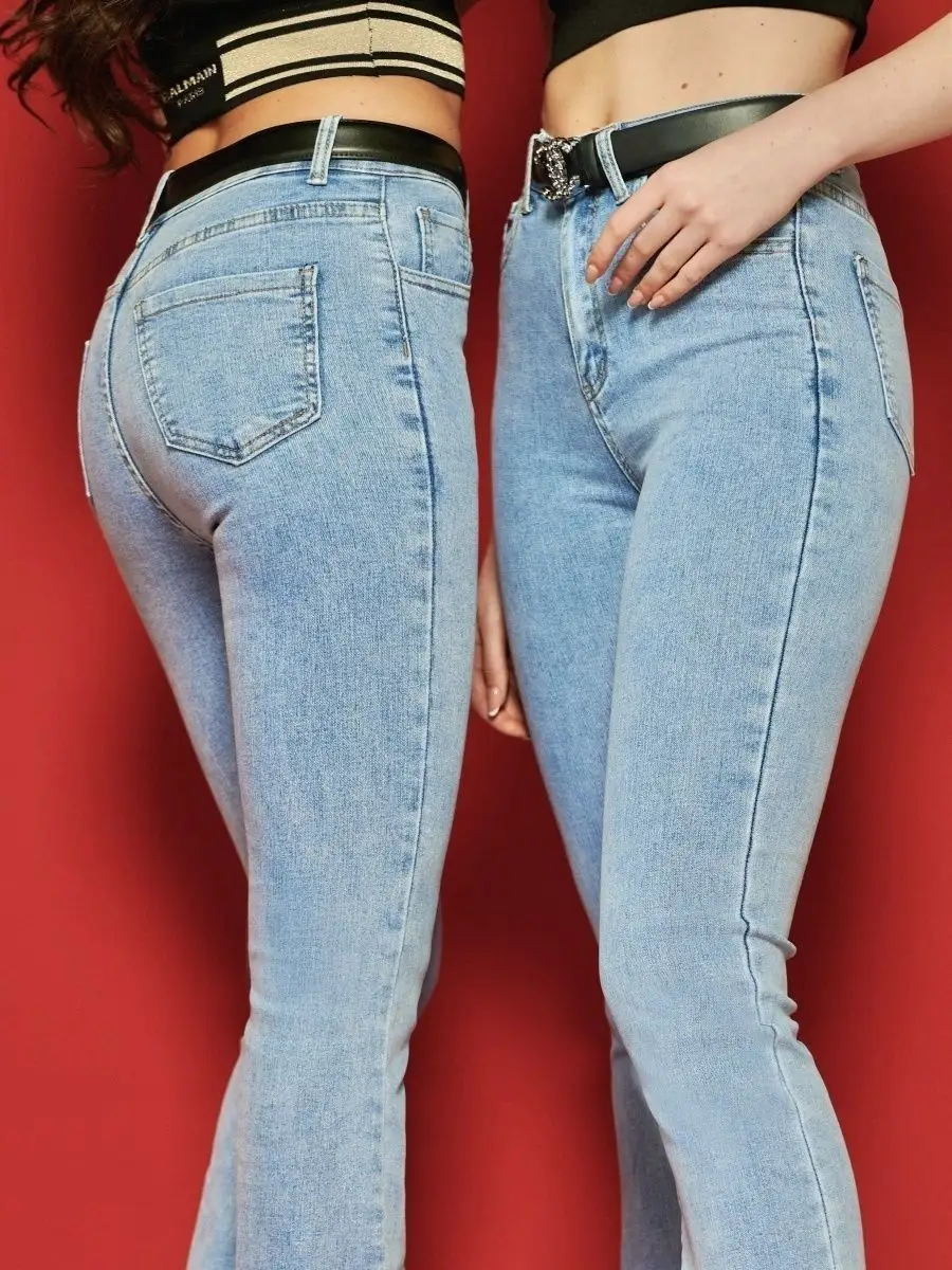 Джинсы клеш от колена с разрезами