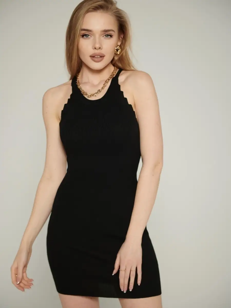 Черное платье