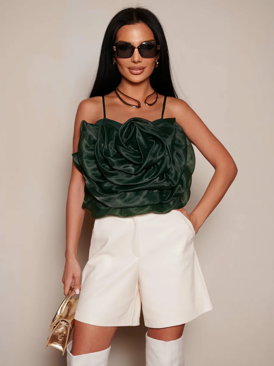 Изумрудный топ летний вечерний на бретелях с драпировкой