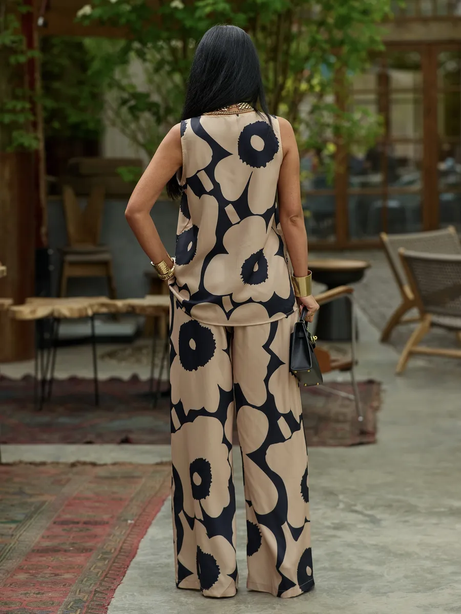 Черный костюм брючный праздничный