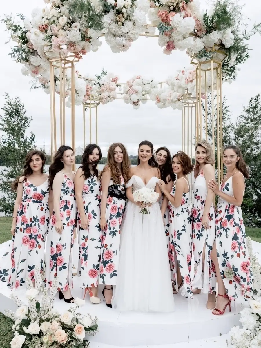 Розовое платье вечернее нарядное