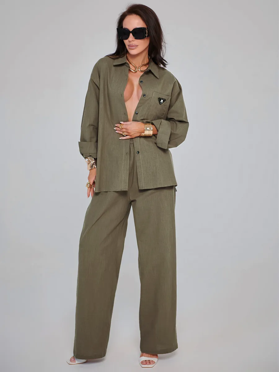 Светло-коричневый костюм брючный летний