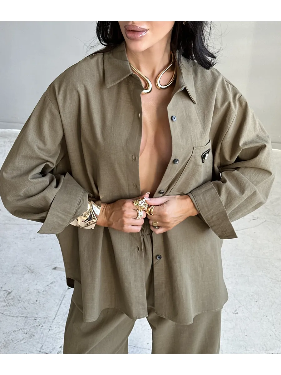 Светло-коричневый костюм брючный летний