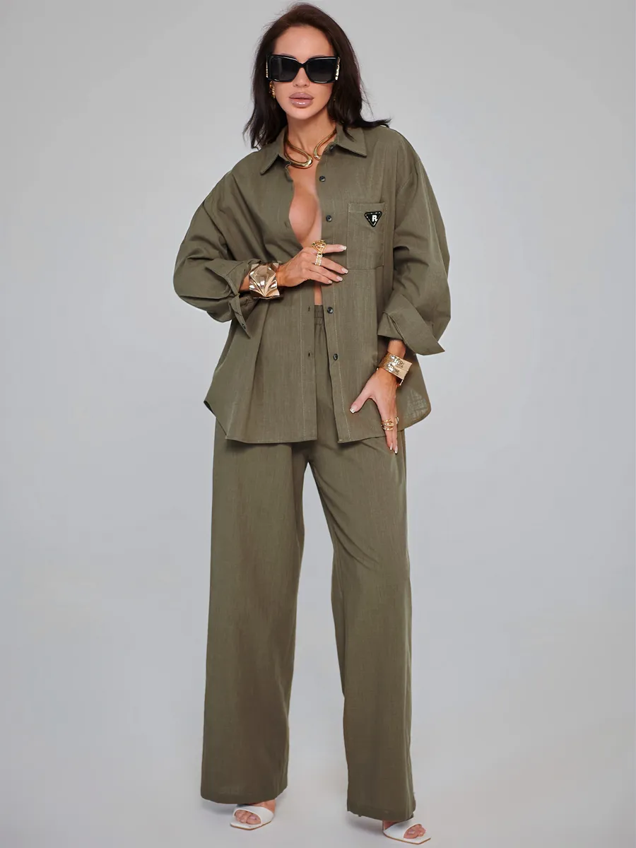 Светло-коричневый костюм брючный летний