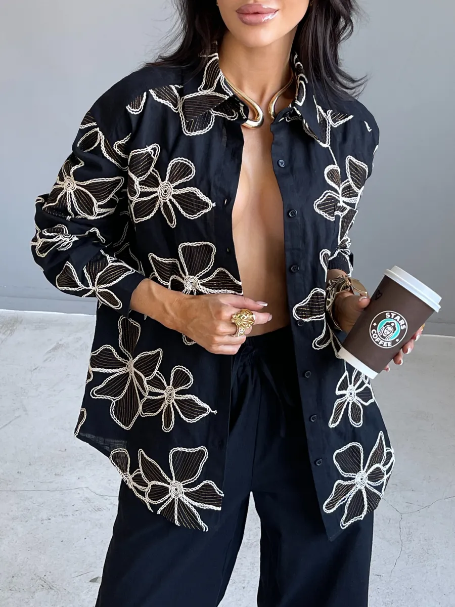 Черный костюм женский брючный