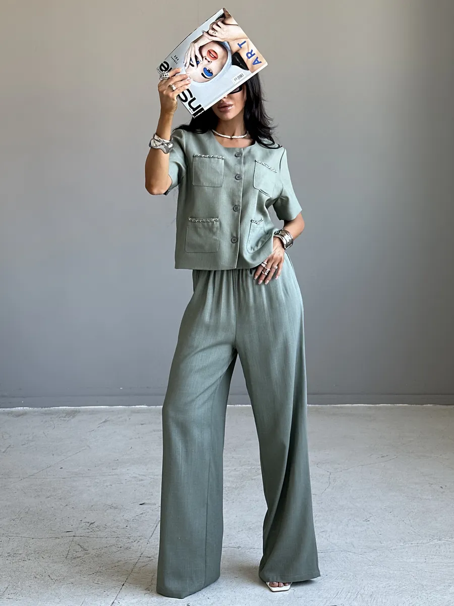 Костюм женский брючный