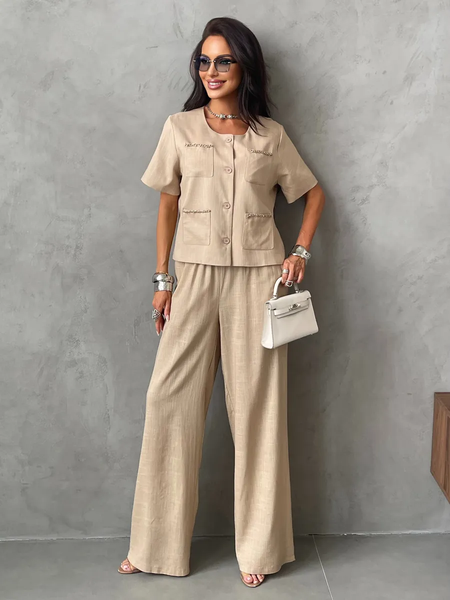 Костюм женский брючный