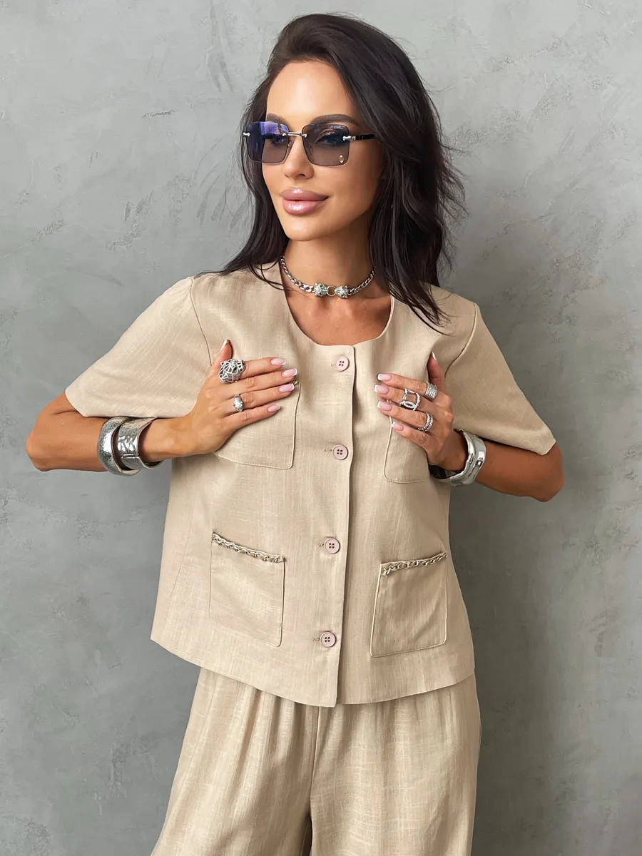 Бежевый костюм женский брючный