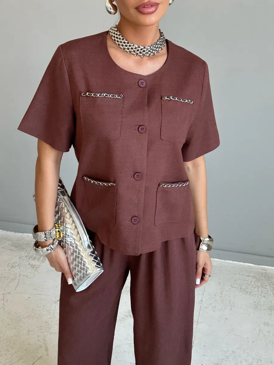 Коричневый костюм женский брючный