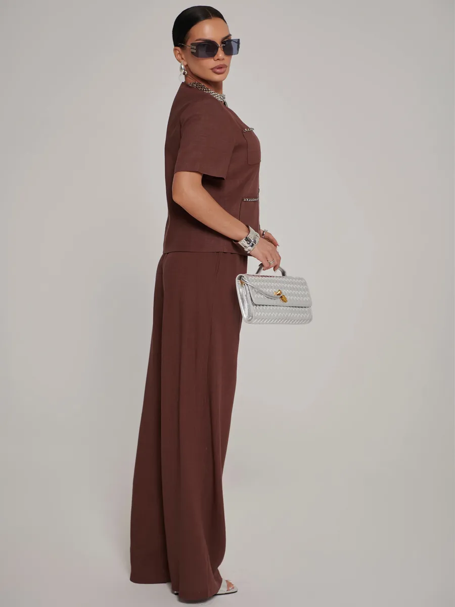 Коричневый костюм женский брючный