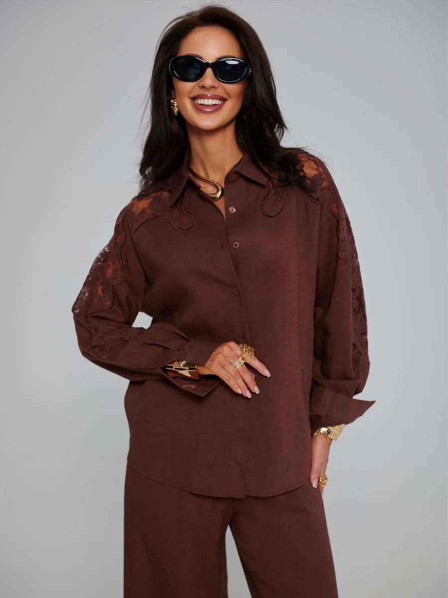 Коричневый костюм женский брючный