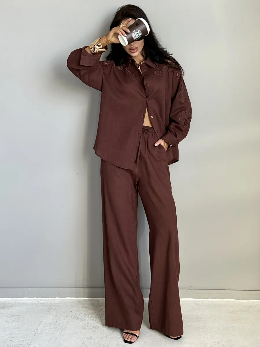 Костюм женский брючный