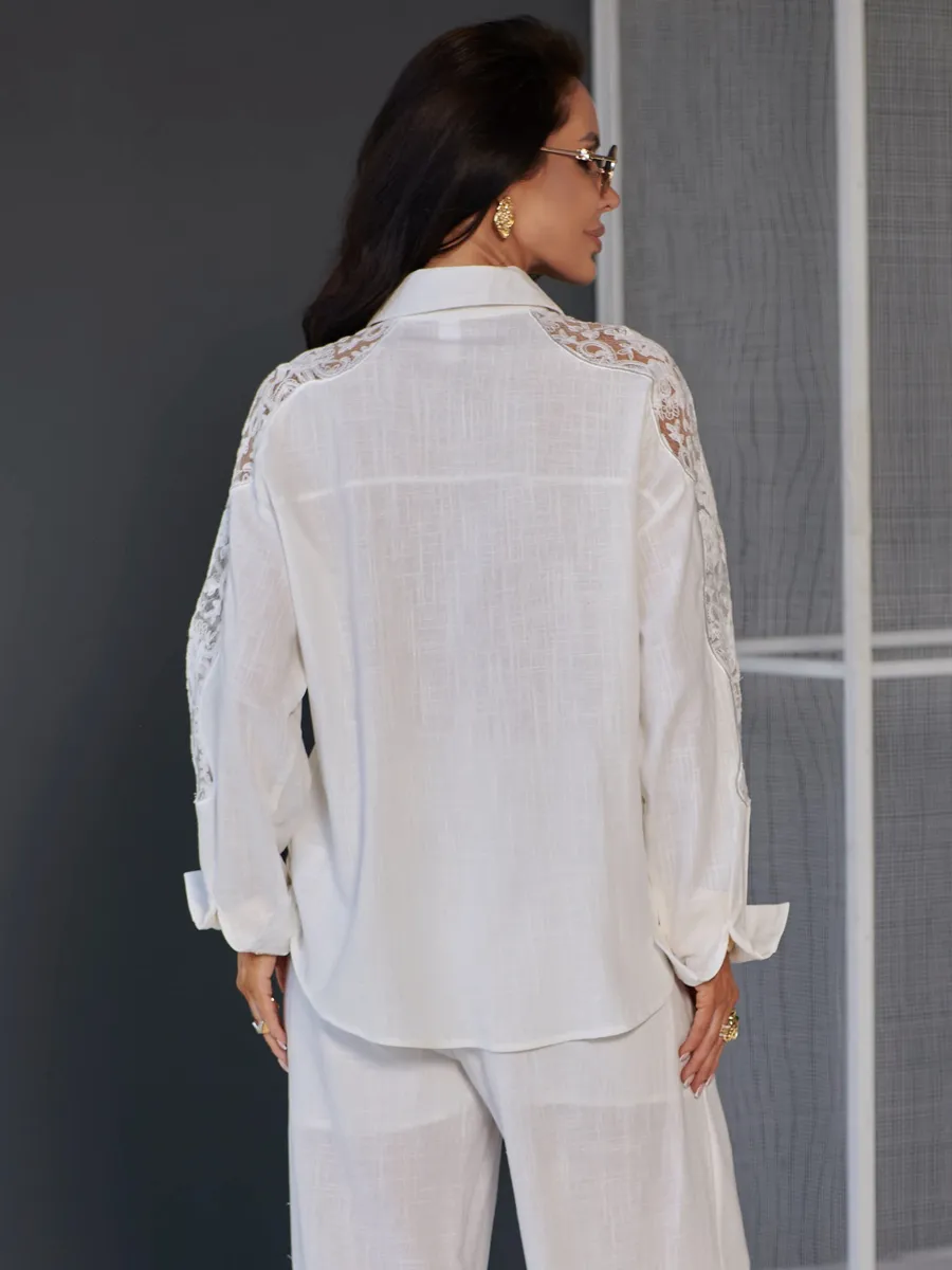 Белый костюм женский брючный