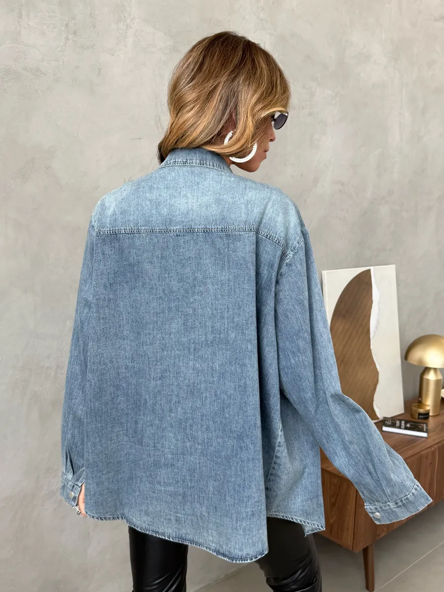 Синяя рубашка нарядная джинсовая