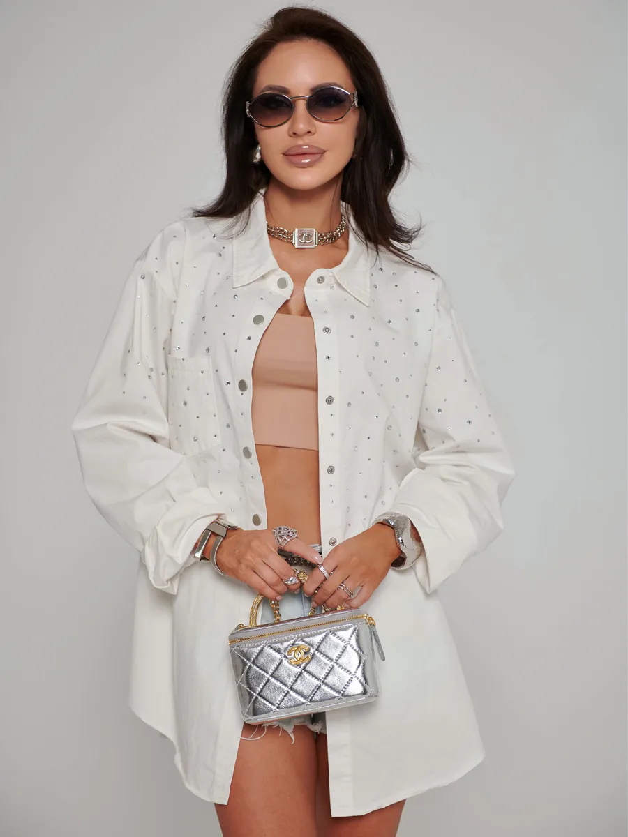 Белая рубашка нарядная джинсовая