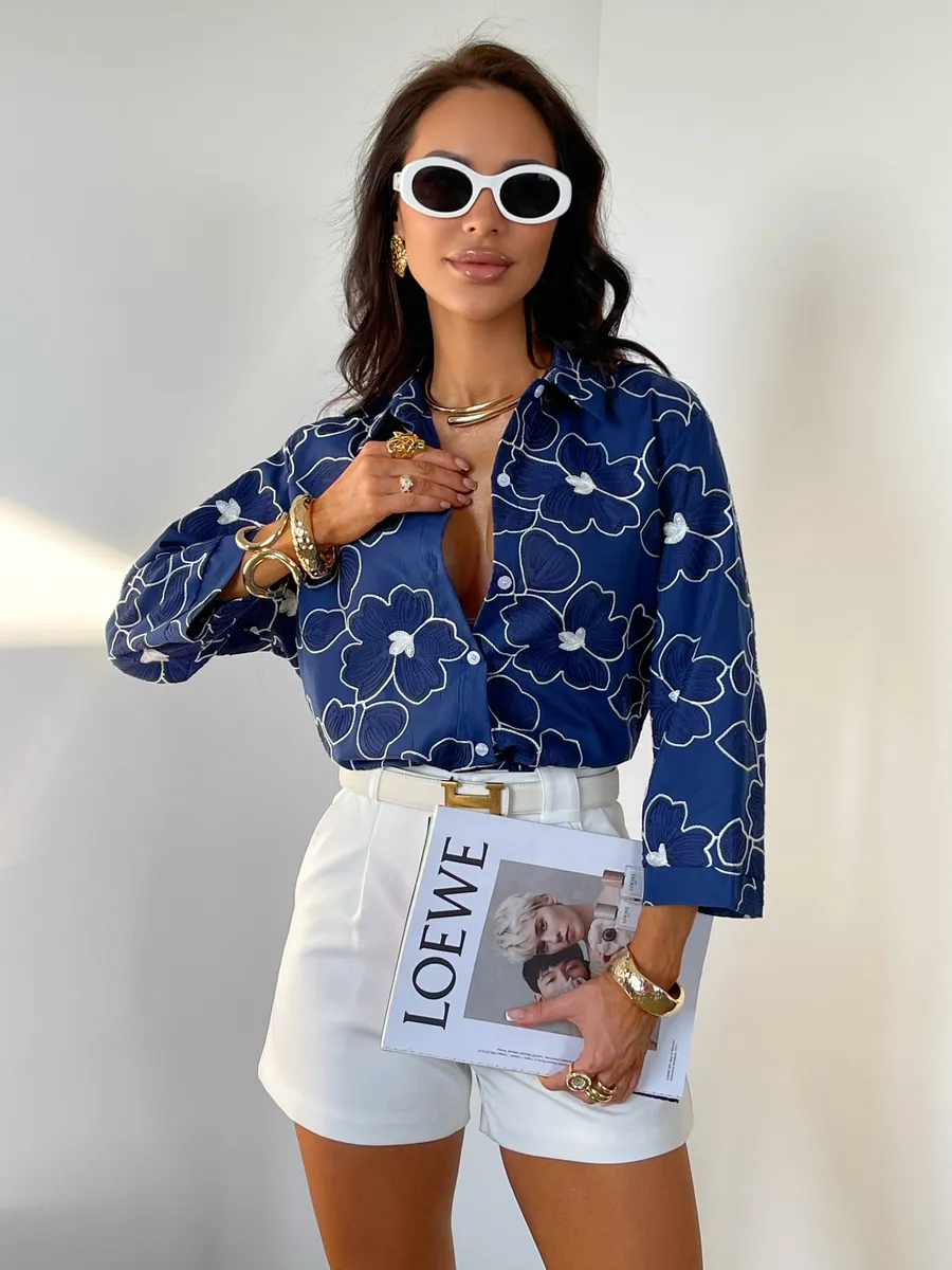 Синяя рубашка нарядная летняя