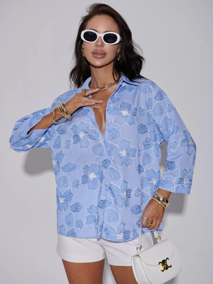 Голубая рубашка нарядная летняя