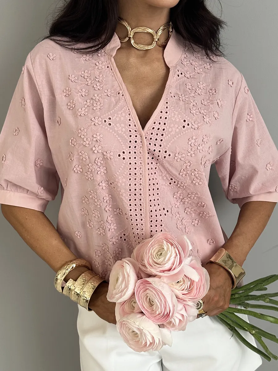 Розовая блузка нарядная летняя