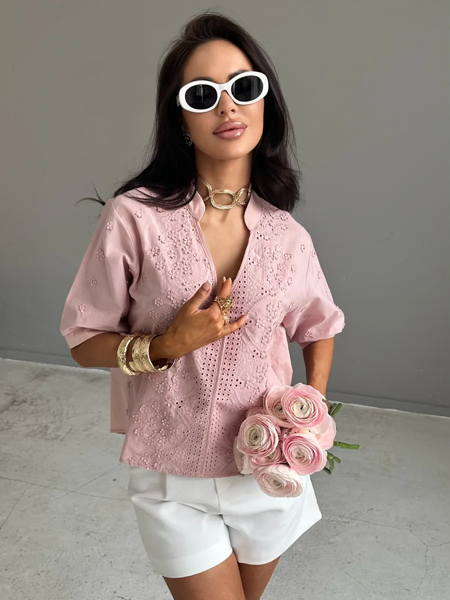 Розовая блузка нарядная летняя