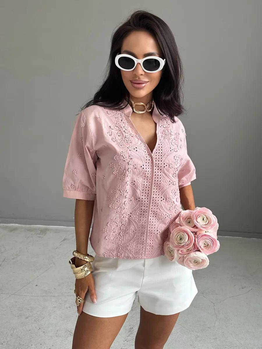 Розовая блузка нарядная летняя