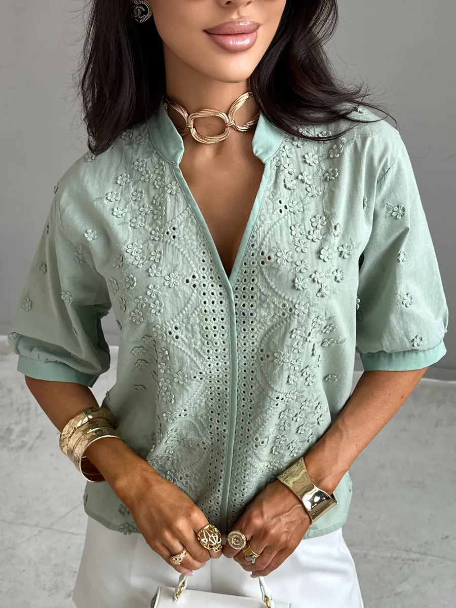 Оливковая блузка нарядная летняя