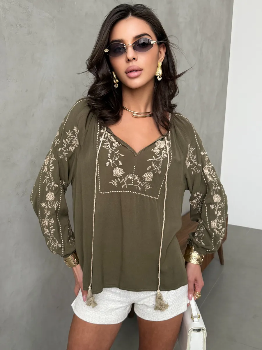 Хаки блузка нарядная летняя