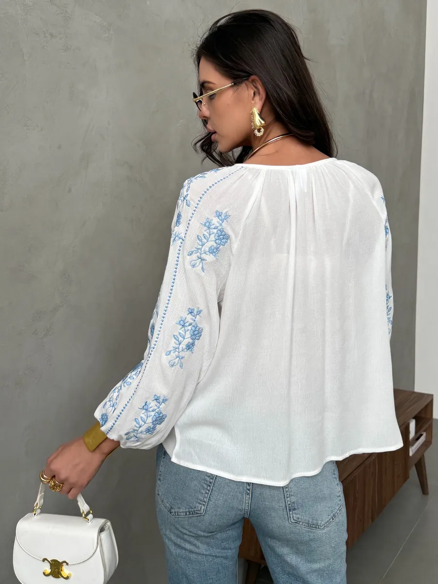 Белая блузка нарядная летняя