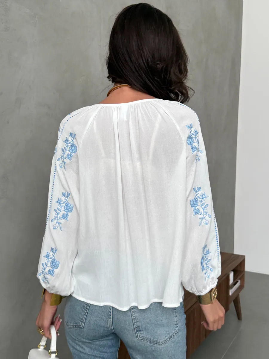 Белая блузка нарядная летняя